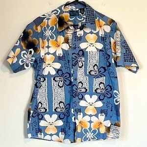 Pineapple Connection Hawaiian Tropical Button Down Shirt - Size: Medium